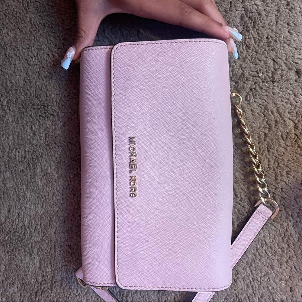 Michael kors pink crossbody purse